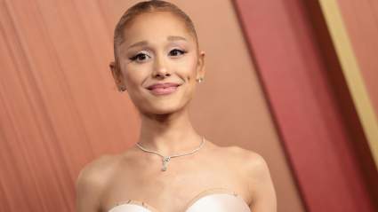 Ariana Grande se abre sobre Sweet Celeb Encuentro con Star Julianne Hough en TV en vivo
