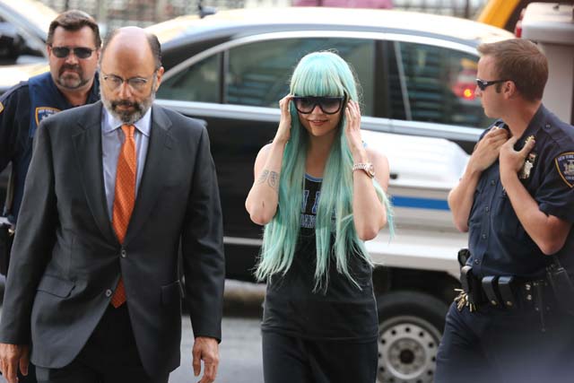 Amanda Bynes, Blue Wig, Hair, Court Room, Hearing, Court, Arrest, Police, Manhattan, NY, Criminal Court, Trial, Marijuana, Bong