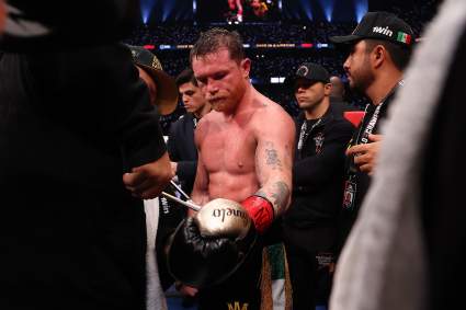 Canelo Álvarez se somete a cirugía en el codo izquierdo: ¿Qué pasó?