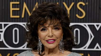 El ícono de la industria, Joan Collins, sorprende a los 92 años con su esposo, de 60.