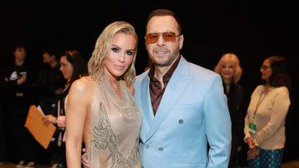 Los fans de Jenny McCarthy y Donny Wahlberg aplauden su inesperada tradición de Acción de Gracias