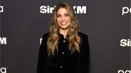 Danielle Fishel comparte una actualización de salud un año después del diagnóstico de cáncer de mama
