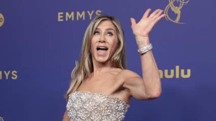 VER: Jennifer Aniston, de 56 años, luce espectacular en bikini en nuevo video