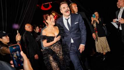 La estrella de 'Stranger Things' Millie Bobby Brown habla sobre trabajar con David Harbour