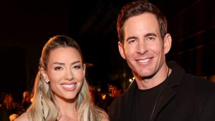 La estrella de HGTV, Heather Rae El Moussa, comparte una adorable foto navideña de su familia ensamblada.