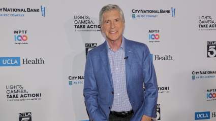 Tom Bergeron comparte un video retro en un conmovedor homenaje a Rob Reiner