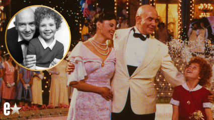 La icónica estrella infantil de "Annie" luce fenomenal a los 54 años: Mírala antes y ahora