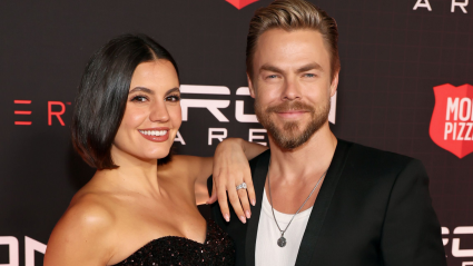 Derek Hough comparte una dulce foto de su nuevo bebé y le hace una "promesa de por vida" a su hija