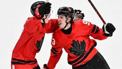 Los fanáticos se vuelven locos después del gol ganador de Mitch Marner en tiempo extra en los Juegos Olímpicos