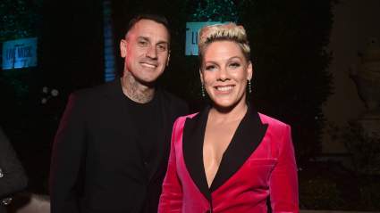 Pink responde a los informes de que está separada de su esposo Carey Hart