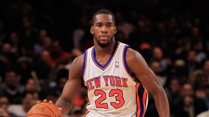 Ex base de los Knicks sigue encestando a sus 40 años