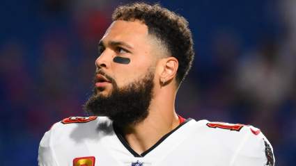 El receptor abierto de los Buccaneers, Mike Evans, aborda noticias "falsas y engañosas"