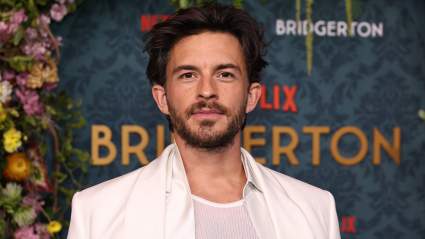 Netflix revela fotos impactantes de Jonathan Bailey en la segunda parte de la cuarta temporada de 'Bridgerton'