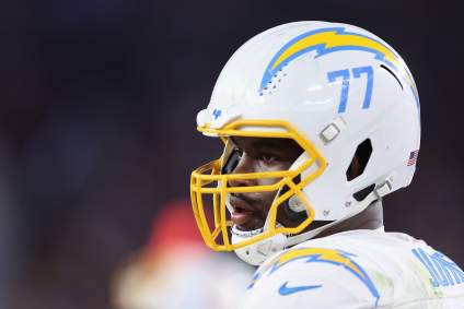 Los Chargers reciben una notable actualización sobre Zion Johnson antes de la agencia libre