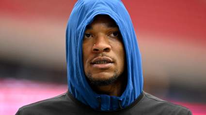 Los Browns tienen una oportunidad única de adquirir un quarterback de doble amenaza a un precio accesible