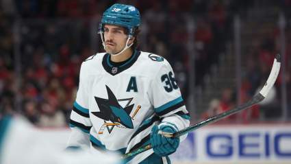 Los Red Wings buscan un defensa de los cuatro mejores