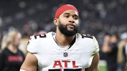 Los Falcons se despiden de un veterano receptor abierto mientras comienza una reestructuración del roster