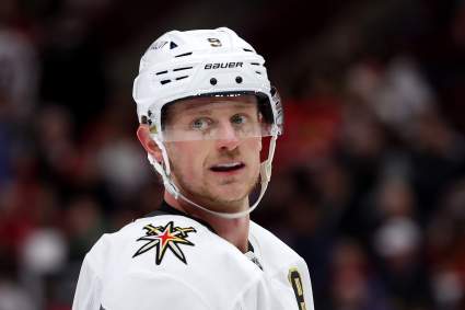 Blizzard impide que los jugadores de la NHL se reincorporen a los equipos