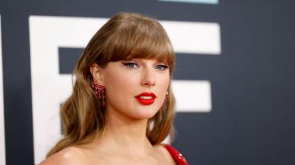 Taylor Swift anuncia el retiro de Travis Kelce