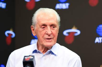 Pat Riley revela que la salida de LeBron del Heat arruinó su plan de 10 años