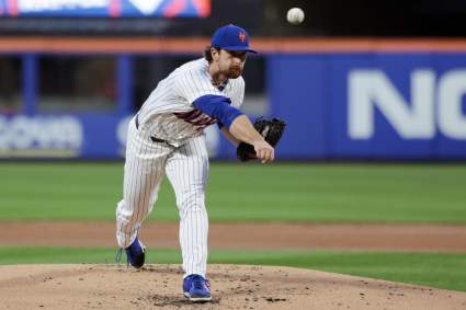 El lanzador de los Mets es nombrado el mejor novato a seguir antes de la temporada 2026