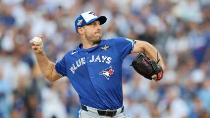 Los Blue Jays traen de vuelta al tres veces ganador del Cy Young