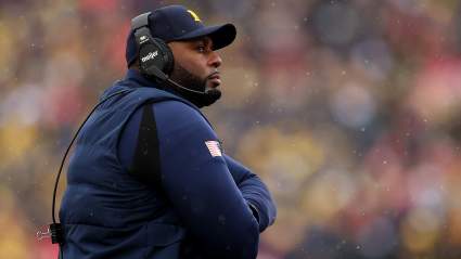 El exentrenador de Michigan, Sherrone Moore, logra una importante victoria legal en un caso de acoso grave.