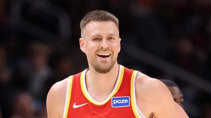 Los Warriors reciben noticias destacadas de Kristaps Porzingis tras su debut