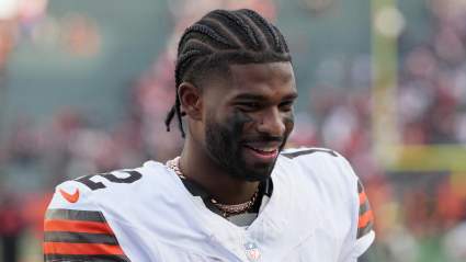 El mariscal de campo de los Browns, Shedeur Sanders, recibe malas noticias mientras el equipo considera una presión de 46 millones de dólares.