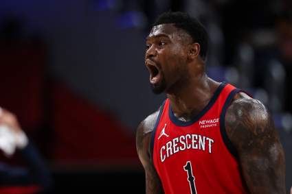 La absurda volcada de Zion Williamson se volvió viral en el partido Warriors-Pelicans