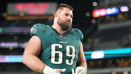 Landon Dickerson de los Eagles toma la decisión final sobre su retiro