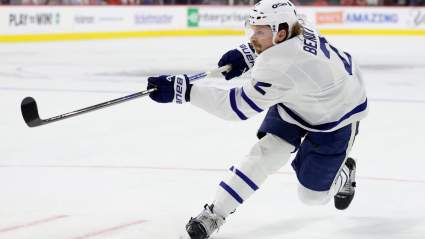 Los Canadiens están vinculados con un defensa local golpeado por un rival acalorado