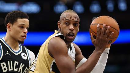 Khris Middleton recibe una decisión crucial de los Mavericks