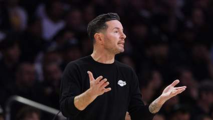 JJ Redick de los Lakers critica duramente a los árbitros por una decisión demasiado fácil