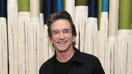 Jeff Probst habla sobre la dulce tradición que mantiene con su esposa durante 'Survivor'