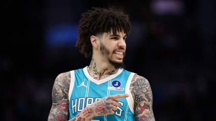 El base estrella de los Hornets, LaMelo Ball, reacciona al accidente automovilístico viral