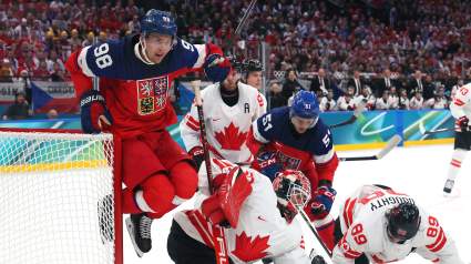 El ganador juega contra el equipo de Canadá: Chequia vs Dinamarca, líneas y porteros titulares