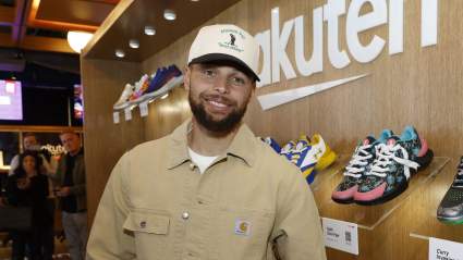 Steph Curry de los Warriors fue visto con su logo en zapatillas ANTA en plena agencia libre
