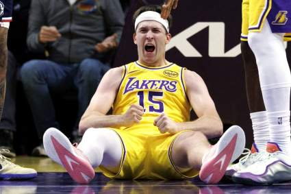 Austin Reaves responde a Charles Barkley, quien calificó a los Lakers de "mediocres".