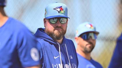 El mánager de los Blue Jays presiona al ex prospecto estrella al comenzar el campamento