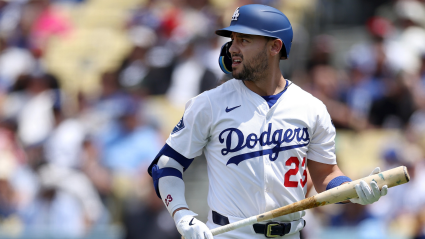 Ex jugador de los Dodgers que ganó 17 millones de dólares firma un contrato de ligas menores con los Cubs