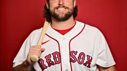 El fiasco de la camiseta de los Red Sox demuestra por qué los fanáticos no pueden escapar de las críticas