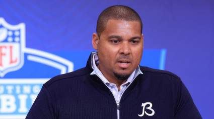 Un experto de los Bears sugiere "la mejor opción" para solucionar una "grave necesidad" en medio del Combine de la NFL