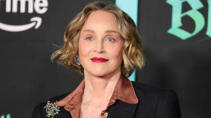 Sharon Stone aclamada como inspiración para su obra de arte y entrevista con Derek Hough
