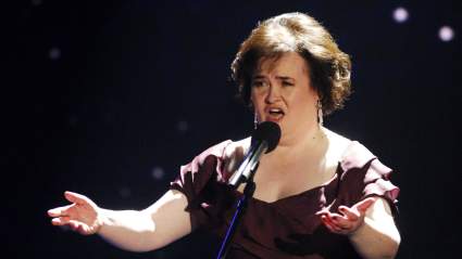 La estrella de 'Britain's Got Talent', Susan Boyle, luce irreconocible 17 años después de su aparición en el programa.