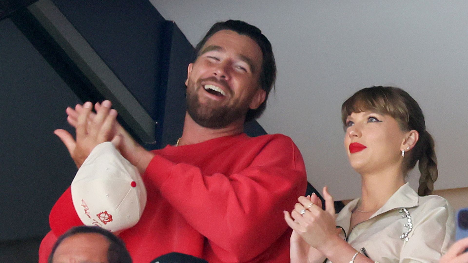 Travis Kelce comparte nuevos detalles sobre su vida con Taylor Swift