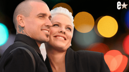 La cantante Pink rompe el silencio sobre los rumores de separación en un nuevo video.