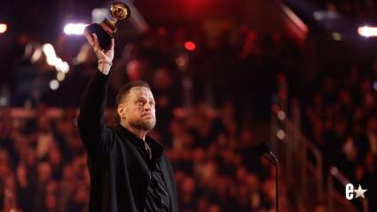 Jelly Roll acaba de lanzar una gran noticia después de ganar un Grammy