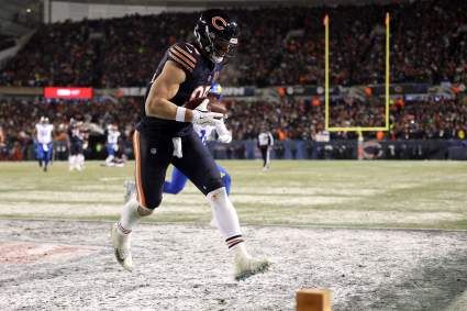 Los Buccaneers podrían apuntar a Cole Kmet para reemplazar a Cade Otton