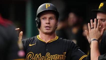 Los Dodgers agregan un bate de 26 jonrones a su equipo de jardineros